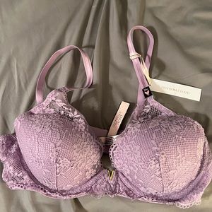 Victoria’s Secret Plunge Bra